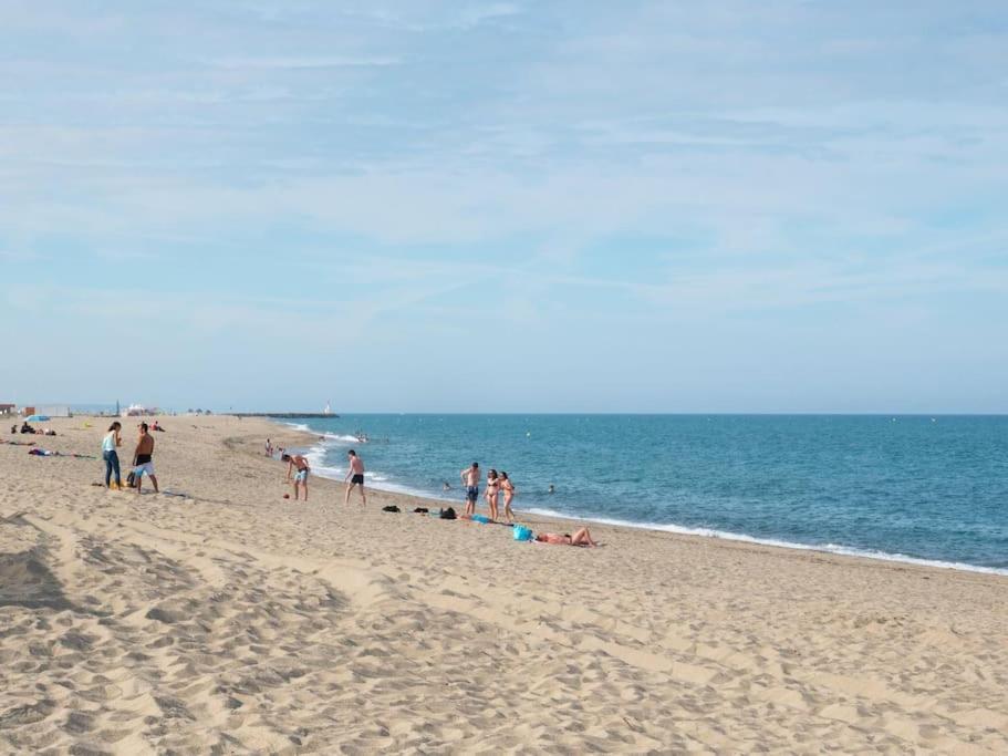 T3 - Parking - Plage / 6 Personnes Le Barcarès Buitenkant foto
